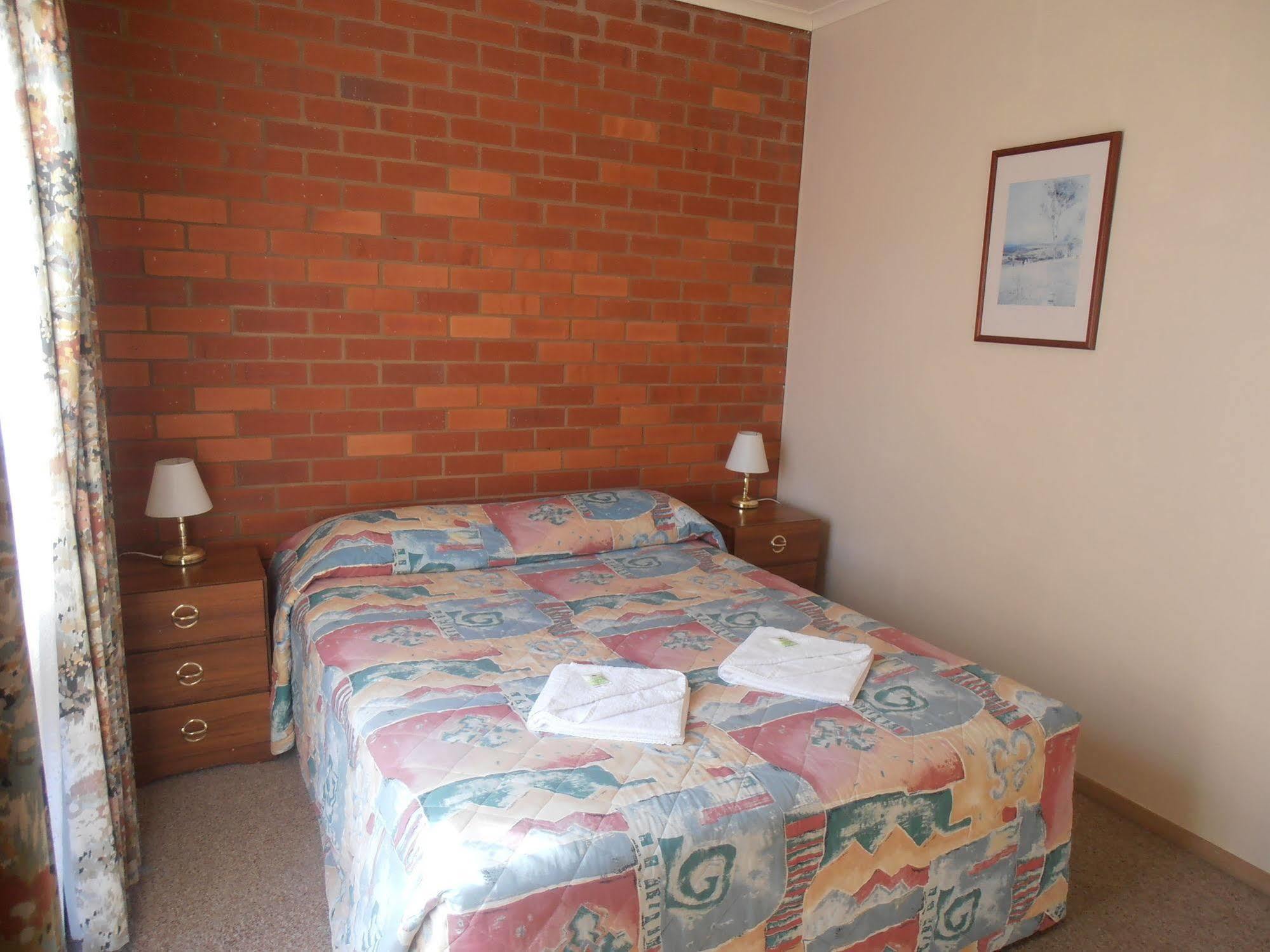 All Rivers Motor Inn Эчука Экстерьер фото